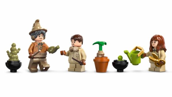 LEGO Harry Potter 76445 Hogwarts™ Castle: Herbology Class