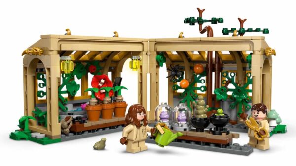 LEGO Harry Potter 76445 Hogwarts™ Castle: Herbology Class