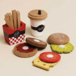 Le Toy Van LETV3003 Gourmet Hamburger Set