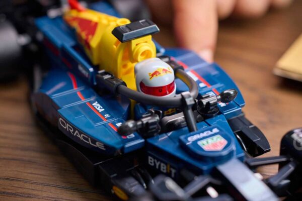LEGO Speed Champions 77243 Oracle Red Bull Racing RB20 F1® Race Car