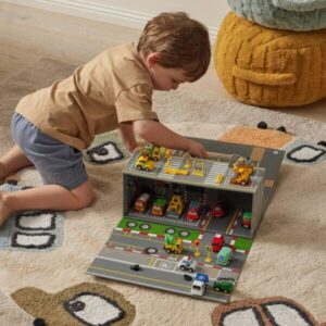 Jiggle & Giggle Veloce Vehicles Pullback Toy Vehicles and Fold-Out Garage