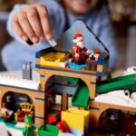 LEGO Icons 10339 Santas Post Office