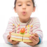 Le Toy Van Honeybake Vanilla Birthday Cake