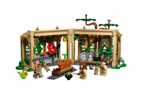 LEGO Harry Potter 76445 Hogwarts™ Castle: Herbology Class