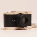 Le Toy Van LETV115 Retro Wooden Camera