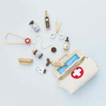 Le Toy Van LETV349 Animal Vet Set 10pcs