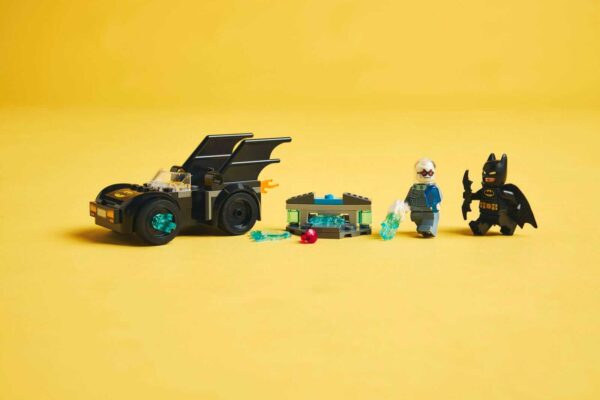 LEGO DC 76301 Batman™ & Batmobile™ vs. Mr. Freeze™
